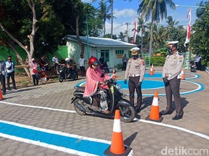 Ini yang Dilakukan Polisi Banyuwangi Agar Emak-emak Tertib Berlalu Lintas