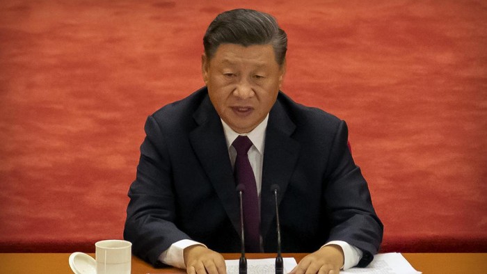 Chinese President Xi Jinping speaks during an event to honor some of those involved in Chinas fight against COVID-19 at the Great Hall of the People in Beijing, Tuesday, Sept. 8, 2020. Chinese leader Xi Jinping is praising Chinas role in battling the global coronavirus pandemic and expressing support for the U.N.s World Health Organization, in a repudiation of U.S. criticism and a bid to rally domestic support for Communist Party leadership. (AP Photo/Mark Schiefelbein)