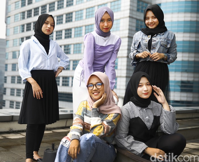 Putih Abu Abu ketika berkunjung ke kantor detikcom.