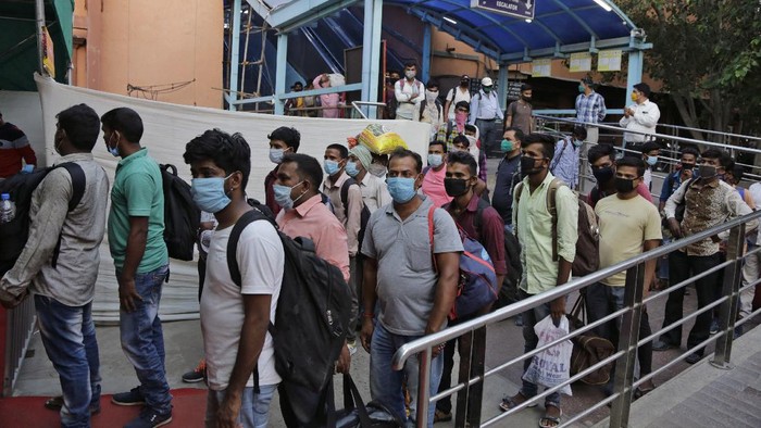 Otoritas India melaporkan lebih dari 1.100 kematian akibat virus Corona (COVID-19) dalam sehari di wilayahnya.