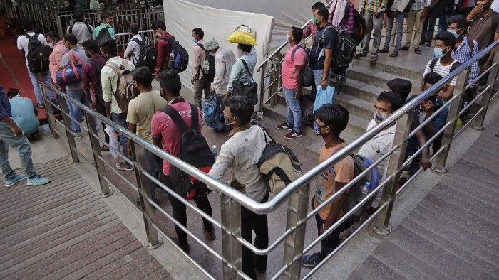 Otoritas India melaporkan lebih dari 1.100 kematian akibat virus Corona (COVID-19) dalam sehari di wilayahnya.