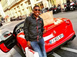 Gaya Selangit Para Remaja Pamer Harta Benda di Instagram