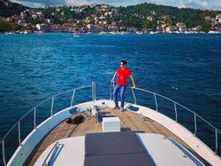 Gaya Selangit Para Remaja Pamer Harta Benda di Instagram