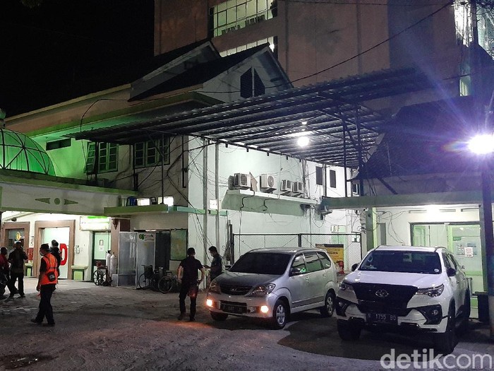 Kecelakaan kerja terjadi di proyek pengembangan RS Islam Unisma, Jalan MT Haryono, Kota Malang. Kecelakaan ini menewaskan 4 pekerja.