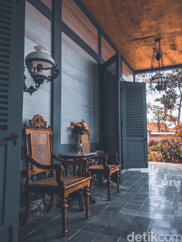 Dengan luas 10 hektare, Studio Alam Gamplong memiliki gedung-gedung bernuansa Belanda, lengkap dengan danau, rel kereta api, dan perkampungan penduduk. (Rifqi Ardita/detikTravel) Dengan luas 10 hektare, Studio Alam Gamplong memiliki gedung-gedung bernuansa Belanda, lengkap dengan danau, rel kereta api, dan perkampungan penduduk. (Rifqi Ardita/detikTravel)