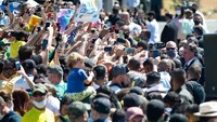 Tak sedikit pernyataan Bolsonaro yang terkesan meremehkan pandemi Virus Corona, sementara negara yang dipimpinnya, Brasil, menduduki posisi tiga teratas sebagai negara dengan kasus COVID-19 terbanyak di dunia. Getty Images/Andressa Anholete.