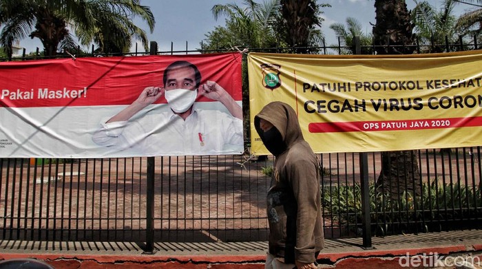 Aktivitas Warga Jakarta Utara di Tengah Tingginya Kasus Corona Kasus COVID-19 di Jakarta Utara terbilang tinggi. Pemerintah melaporkan tambahan 3.307 kasus baru Corona per hari ini di Indonesia.