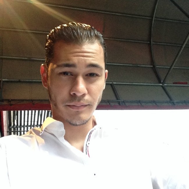 Emilio Vitolo Jr. menggeluti bisnis kuliner bersama keluarganya. Pria 33 tahun ini juga seorang chef di balik nama besar restoran Emilios Ballato yang jadi favorit banyak selebriti seperti Joe Joenas, Justin Bieber, Bradley Cooper dan Rihanna. Foto: Instagram/@emiliovitolo