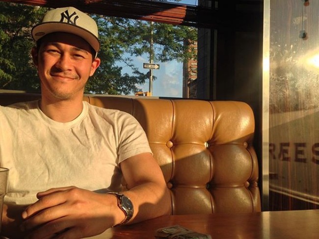 Seperti diberitakan TMZ, Katie Holmes dan Emilio tertangkap kamer makan malam bersama di kawasan Soho, New York, belum lama ini. Keduanya terlihat tertawa santai dan mengobrol. Foto: Instagram/@emiliovitolo