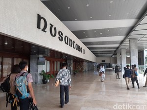Tak Mau Jadi Klaster Corona, DPR Batasi Jumlah Peserta Rapat