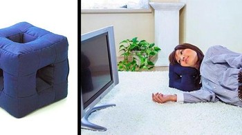 Bantal kubus untuk tidur menyamping. Foto: Brightside