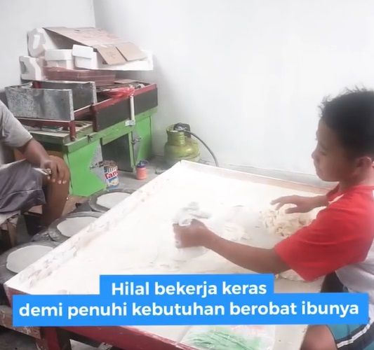 Hilal, Pembuat Kulit Lumpia