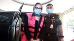 Penampakan Jaksa Pinangki Berkerudung Abu-abu