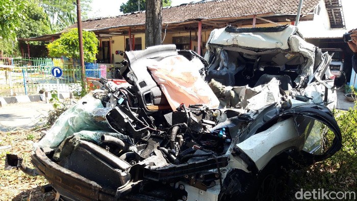 Pasutri Korban Kecelakaan Maut Di Tol Boyolali Hendak Liburan Ke Magelang