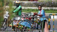 Sehubungan adanya pembangunan Stasiun Bekasi, perlintasan kereta api di Jalan Perjuangan, Bekasi, ditutup sebagian. Penutupan dilakukan selama 10 hari dari tanggal 9 September 2020 sampai dengan 19 September 2020.
