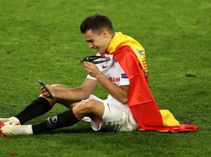 Sevilla Mau Permanenkan Reguilon, tapi Uangnya?