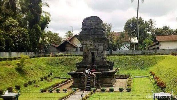 Situs candi Blitar