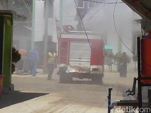 315 Santri Ponpes di Polman Reaktif, Lockdown Lokal Dinilai Tak Efektif