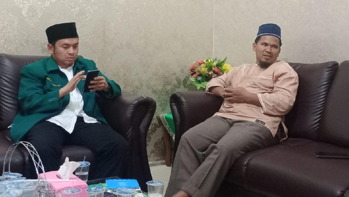 Abang Ipar Muyyassaroh, Abdul Rahman (Kanan)/Ahmad Arfah-detikcom