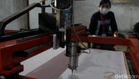 Diketahui, kehadiran mesin batik tulis ini dapat mempersingkat proses pencantingan pembuatan pola batik yang biasanya menggunakan cara konvensional bisa memakan waktu 3 hingga 7 hari, dengan mesin butimo proses tersebut selesai dalam waktu 12 -14 jam.