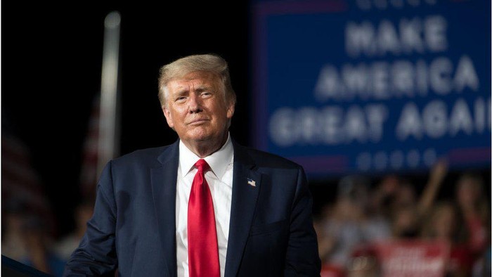 Covid-19: Donald Trump sengaja meremehkan virus corona padahal tahu sejak awal virus itu mematikan, sebut buku karya wartawan senior
