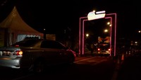 Lokasi tepatnya berada di Kiara Artha Park, Jalan Jakarta, Kota Bandung. Pengunjung akan merasakan nuansa ala 80-an yang sebelumnya tidak pernah dirasakan oleh generasi millenial.