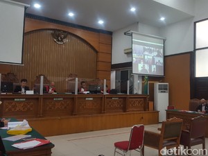 Eks Kasat Reskrim Cerita Demo Mahasiswa di DPRD Sultra Berujung Ricuh