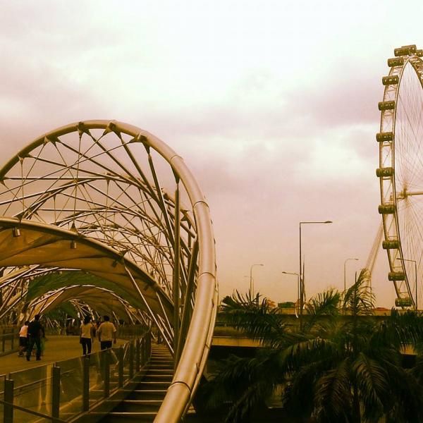 Helix Bridge Jembatan berstruktur helix