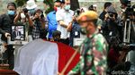 Jenazah Jakob Oetama Dimakamkan di TMP Kalibata