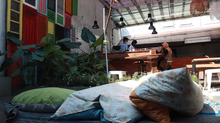 Kafe HO4 Kafe HO4, tempat nongkrong asyik di Bandung