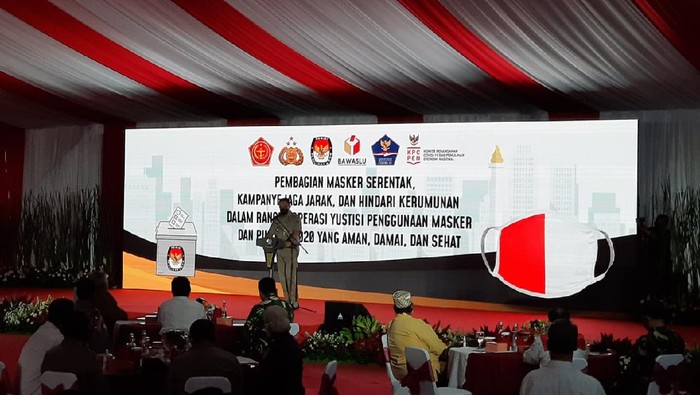 Kampanye protokol kesehatan di Polda Metro Jaya
