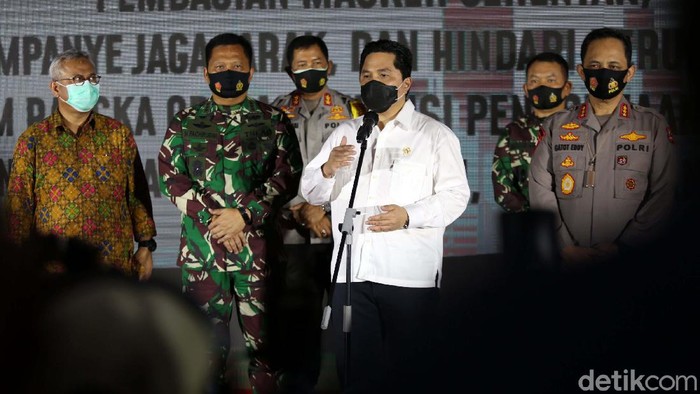 Polda Metro Jaya gelar kampanye protokol kesehatan dalam rangka menyambut Pilkada 2020. Acara ini dihadiri Menteri BUMN Erick Thohir hingga Gubernur DKI Jakarta.