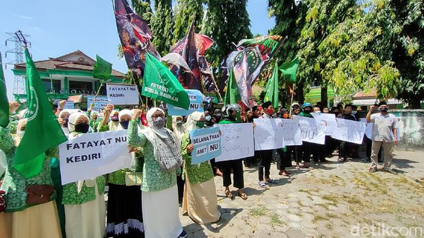 Kantor DPC PKB Kab Kediri disegel