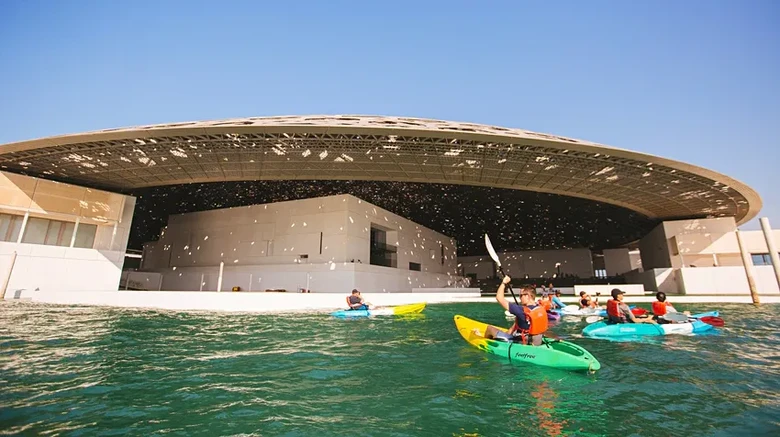 kayaking di museum louvre abu dhabi kayaking di museum louvre abu dhabi