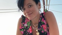 Ia sempat hiatus pada 2009 dan kembali aktif lagi beberapa tahun belakangan ini. Dok. Instagram/lilyallen