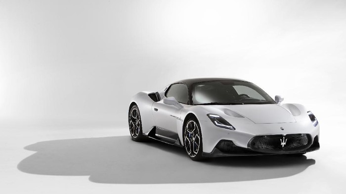 Maserati MC20
