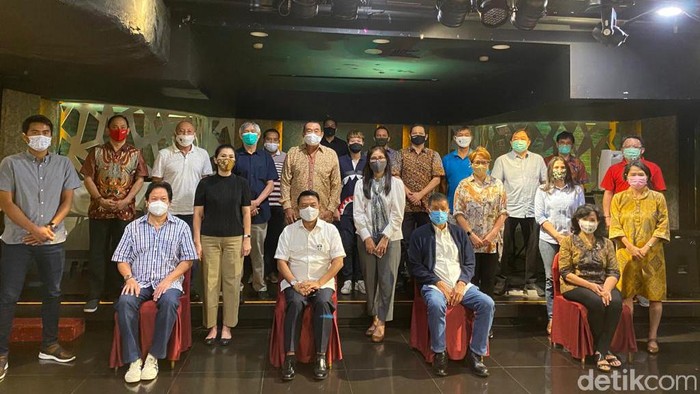 Moeldoko dan sejumlah legenda bulutangkis Indonesia seusai melakukan pertemuan pada Kamis (10/9/2020) di Jakarta.