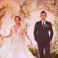 Setelah ramai spekulasi, pasangan pedangdut dan penabuh gendang ini mengumumkan kalau keduanya telah resmi menikah. Foto: Instagram