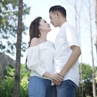 Pernikahan Nella Kharisma dan Dory Harsa digelar secara tertutup di Kediri, Jawa Timur, pada 15 Agustus 2020. Foto: Instagram/@nellakharisma