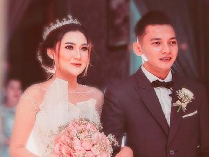Nella Kharisma dan Dory Harsa sudah menikah