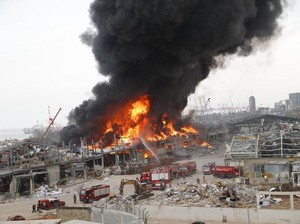 Video: Usai Ledakan Dahsyat, Pelabuhan Beirut Kini Kebakaran Besar