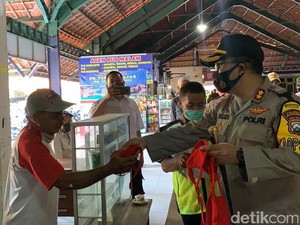 Gebrak, Gerakan Memakai Masker Bersama Kepolisian di Bojonegoro