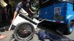 Potret Pengamen Ondel-ondel yang Berjuang Taklukkan Kerasnya Ibu Kota