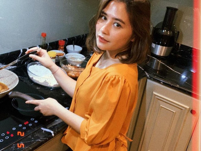 Prilly Latuconsina
