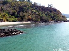 Pantai Kunti di Palabuhanratu Tak Bisa Dikunjungi, Cuma Bisa Dilihat dari Jauh