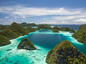 Bukan Bali, Raja Ampat dan Candi Borobudur Jadi Destinasi Paling Dicari
