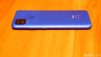 Mengusung baterai 5.000 mAh. Foto: Adi Fida Rahman/detikINET