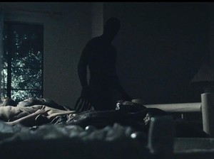 Rumahnya Berhantu, Wanita Ini Temukan Sosok Seram di Dapurnya