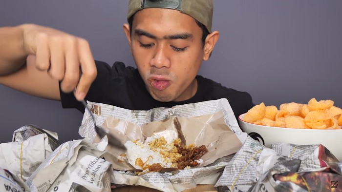 Tanboy Kun Sarapan 4 Bungkus Nasi Padang hingga 10 Bungkus Nasi Uduk