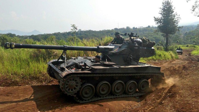 Tank AMX 13 dari Yonkav 4 Kodam III Siliwangi